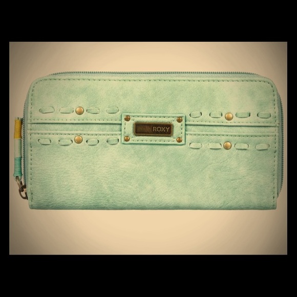 Roxy Wallet - Picture 1 of 7
